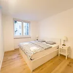Blue Life 3b Tirabora Short Rent, Con Parcheggio Privato Trieste