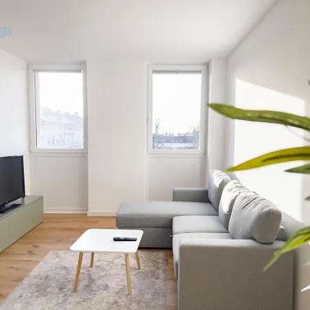 Blue Life 3b Tirabora Short Rent, Con Parcheggio Privato Appartamento Trieste