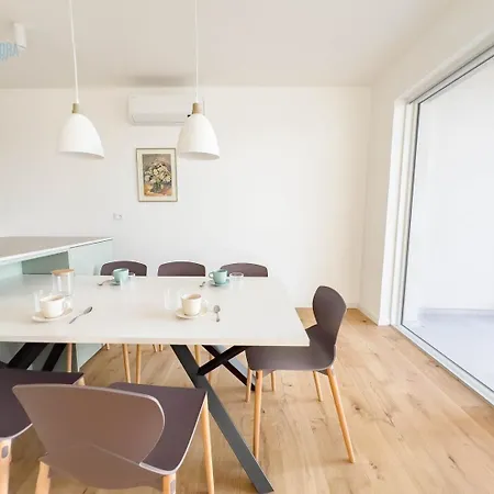 Blue Life 3b Tirabora Short Rent, Con Parcheggio Privato Trieste