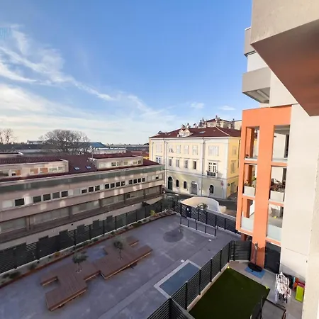 Blue Life 3b Tirabora Short Rent *